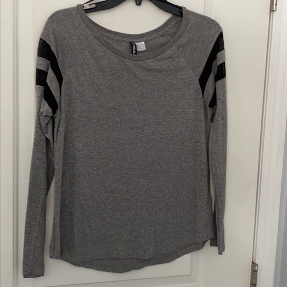 grey long sleeve detailed shirt